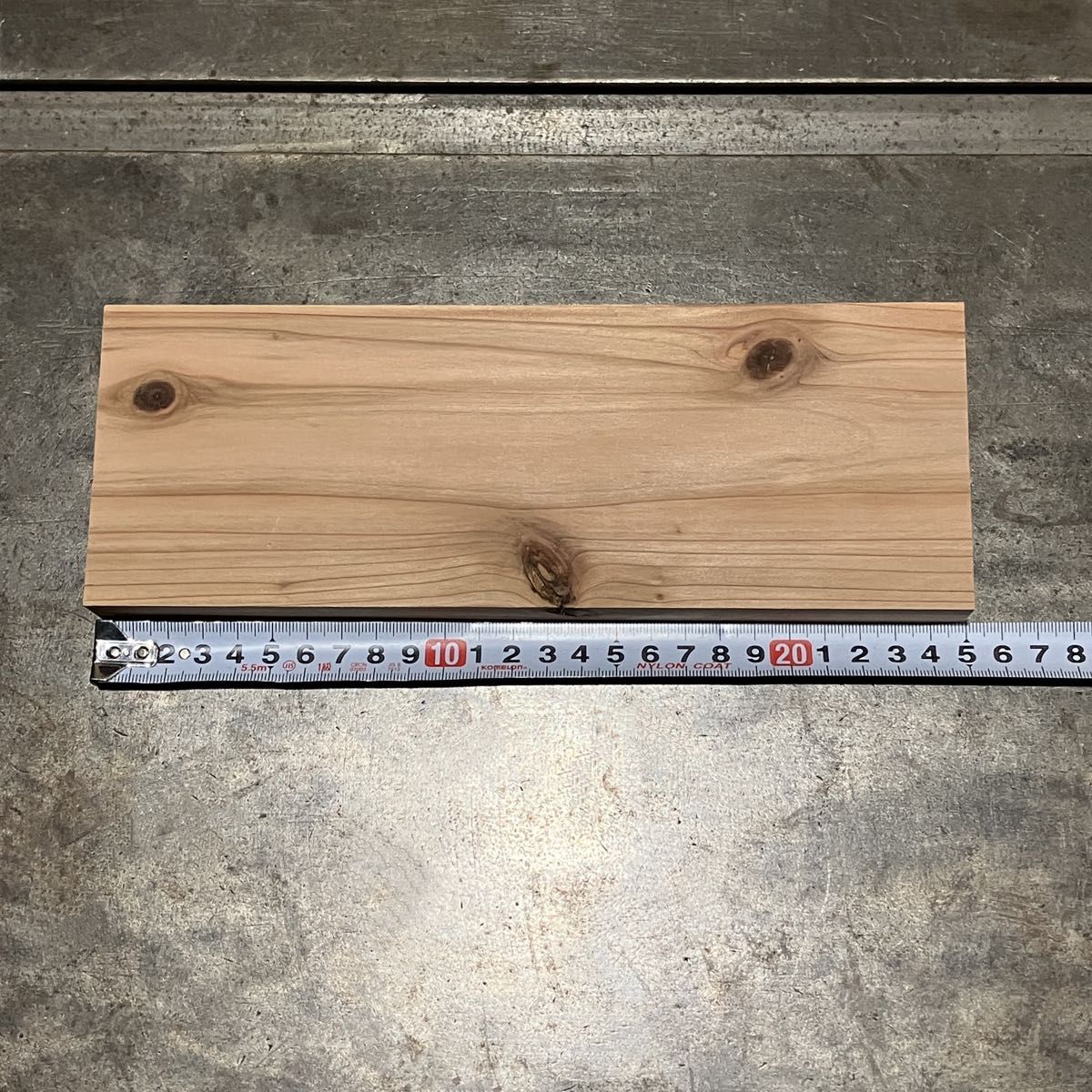 木材端材　国産杉　無垢材　9×25cm　長方形　木工DIYや工作に