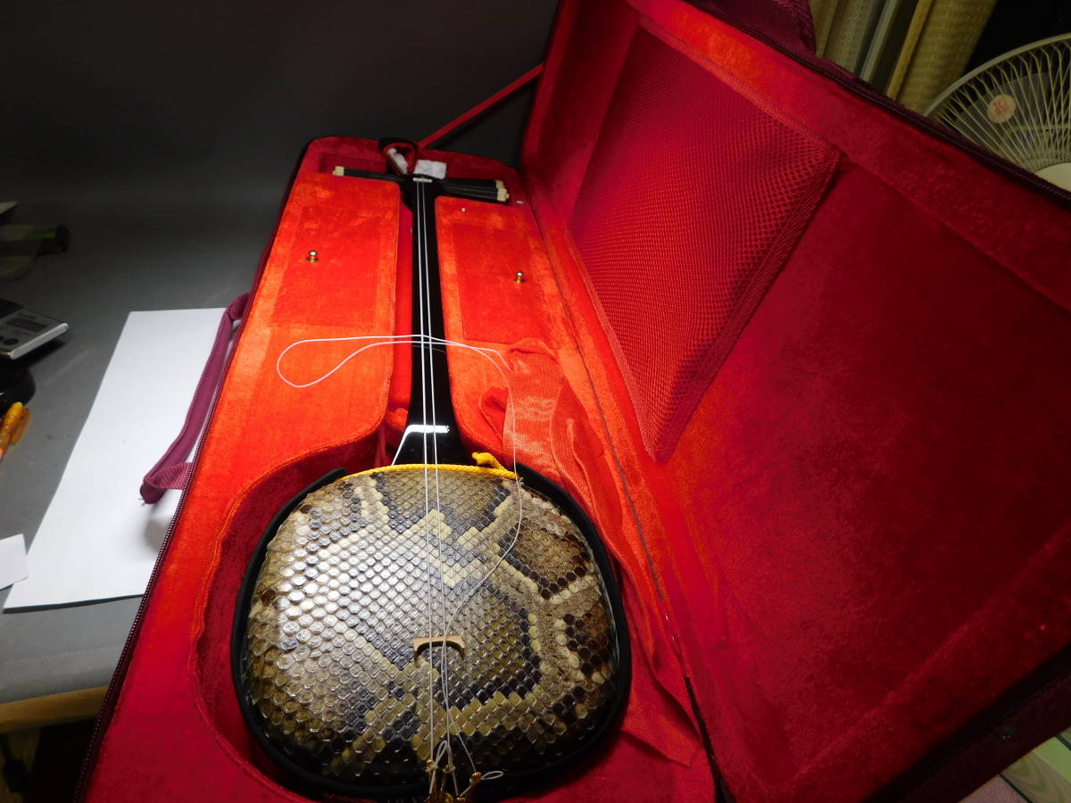 岡黒 極上 初だし品 琉球 沖縄 三線 三味線 約78cm 美品 ケース
