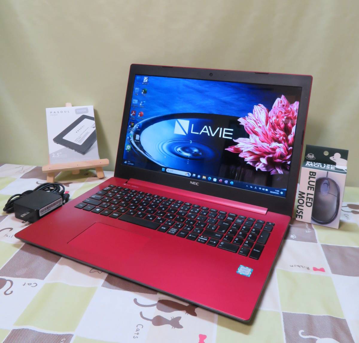 超速!新品SSD搭載/2018年モデル/Core i3-7020U/8GB/Windows11