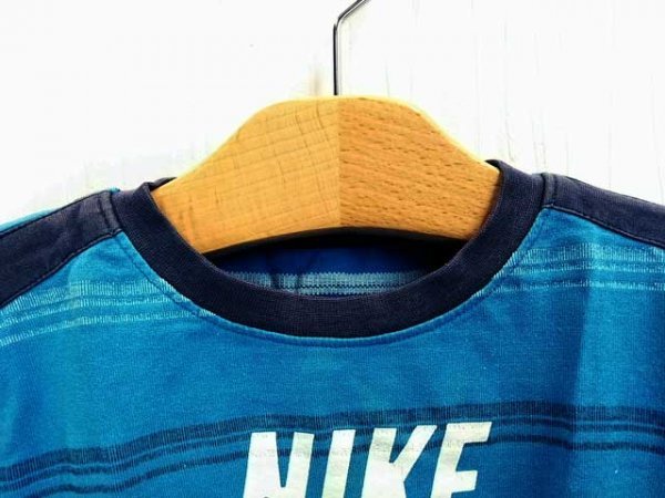 KU0373 ○送料無料 古着 NIKE ナイキ キッズ 長袖 クルーネック シャツ サイズ95~105cm ブルー 青 肌ざわり 男女兼用 ブランドロゴ_画像3