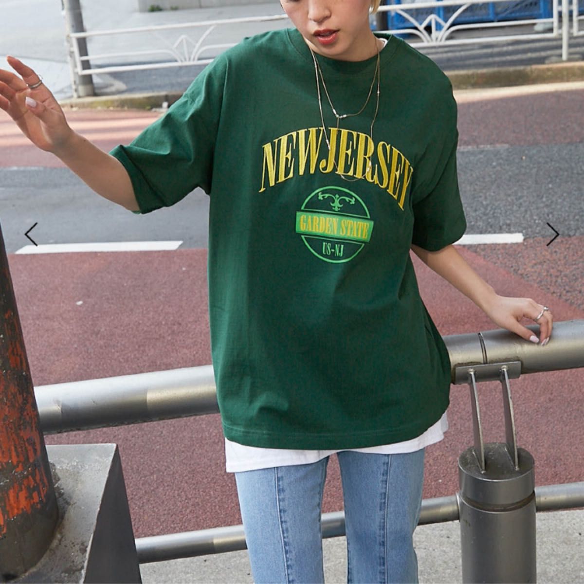 ビッグシルエット カレッジロゴ ナイロン刺繍/リンガー 半袖Tシャツ　ダークグリーン　M