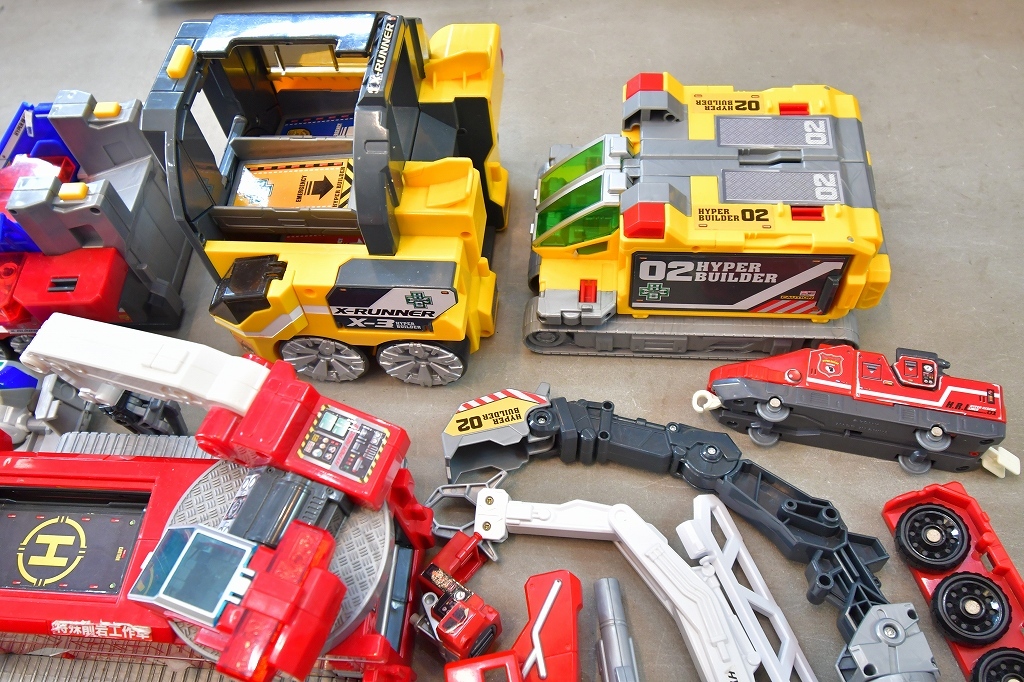 Bibian 比比昂 - TOMICA トミカ ハイパーブルーポリス Bibian 比比昂 - TOMICA トミカ ハイパーブルーポリス