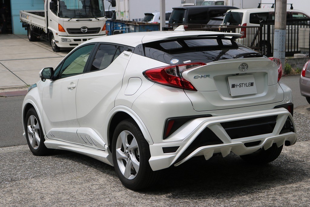 h-style【来店限定取付工賃・塗装込】　C-HR　(前期/後期)フェンダー　左右4枚セット　一台分全グレード装着可　ZYX10/NGX50_画像9