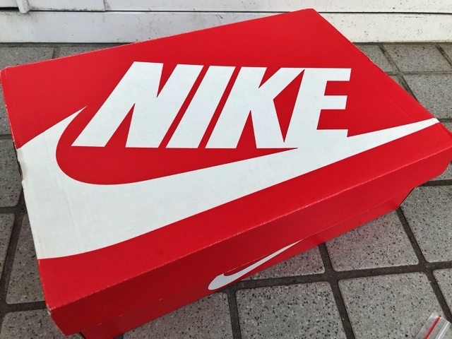 2.8万円 コラボ 限定 別注 NIKE AIR MAX 2090 atomos camo 迷彩