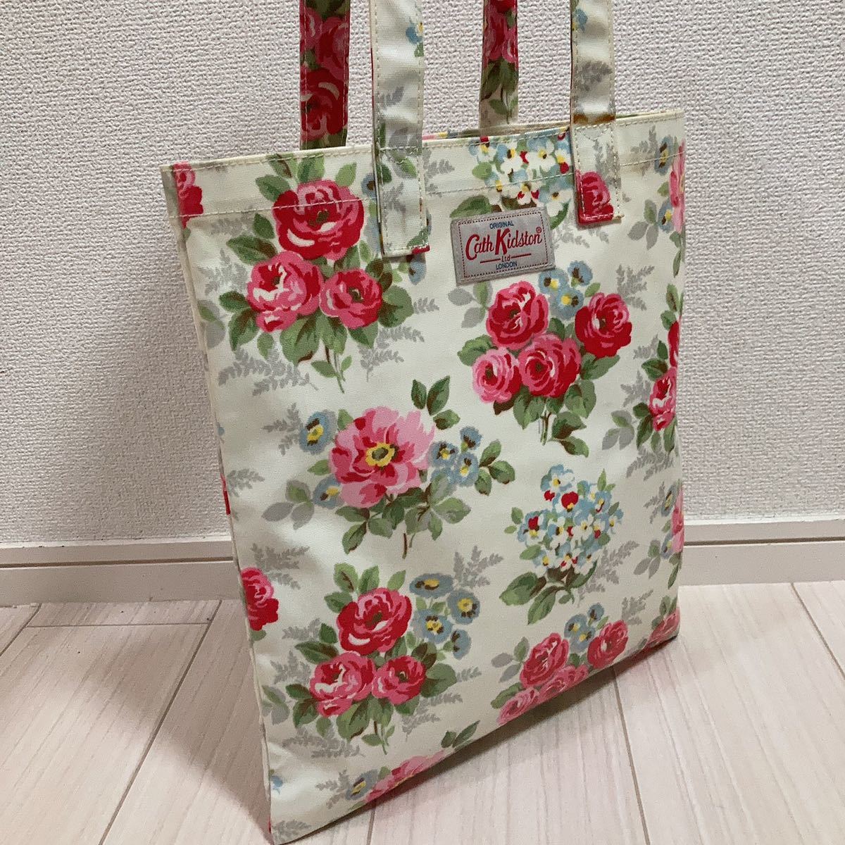 Cath Kidston キャスキッドソン レディース ワンショルダーバッグ トートバッグ ハンドバッグ 白 ホワイト レッド 花柄 総柄 ロゴ ブランド