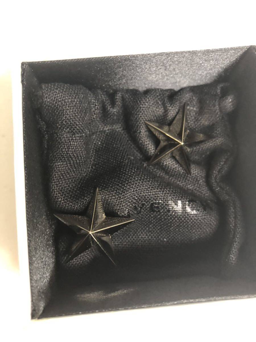 最安値挑戦】 【美品】GIVENCHYジバンシーマグネットピアス星