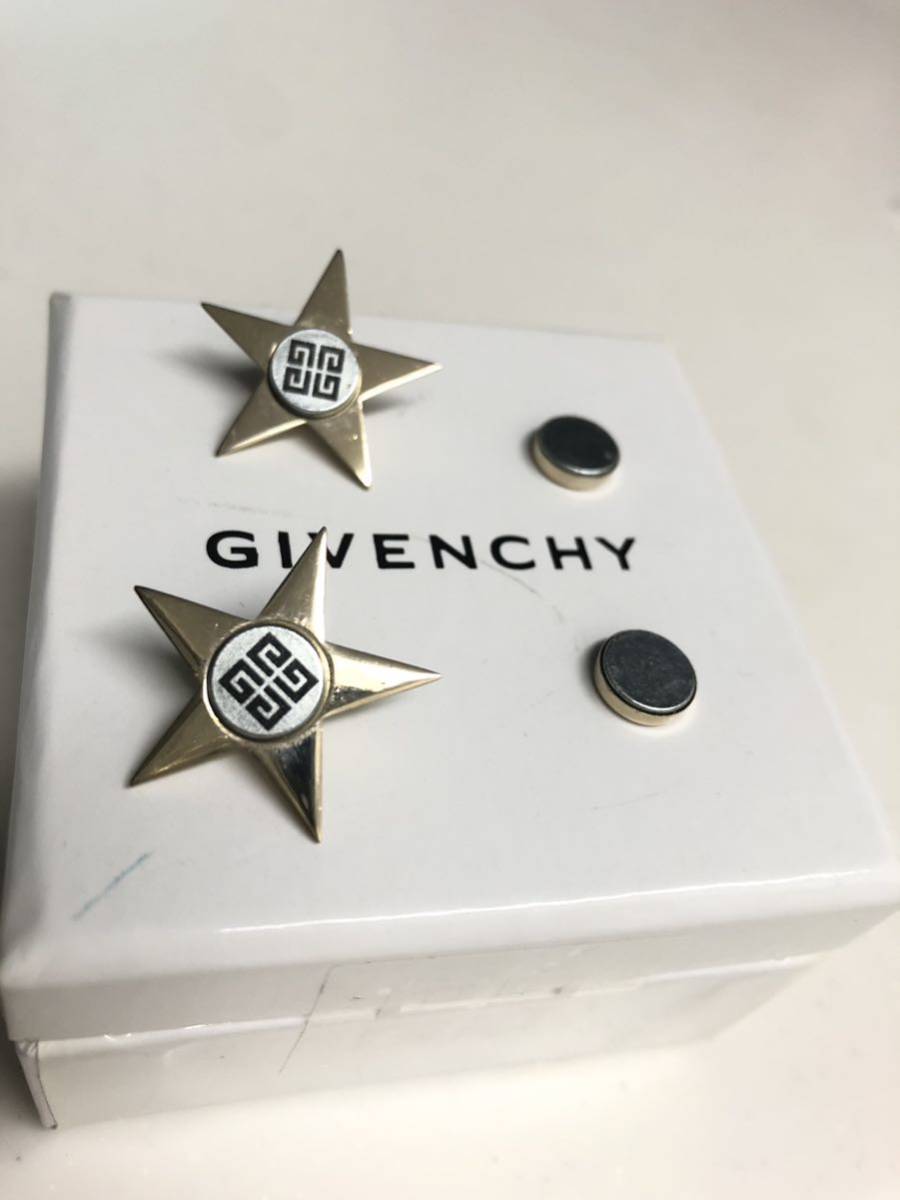 最安値挑戦】 【美品】GIVENCHYジバンシーマグネットピアス星