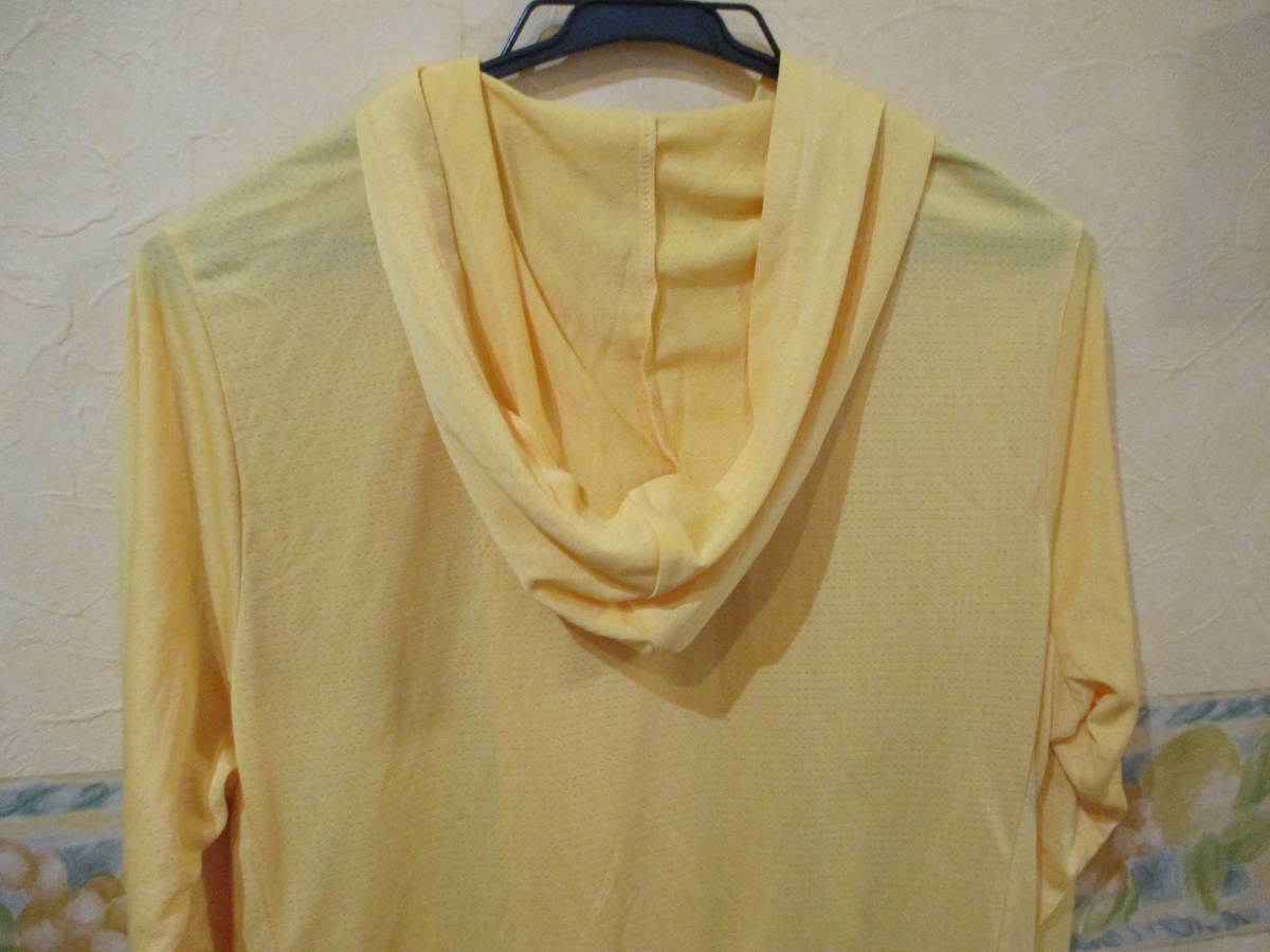  prompt decision #kaepa Kei pa thin Parker L size yellow color yellow with a hood . lady's 