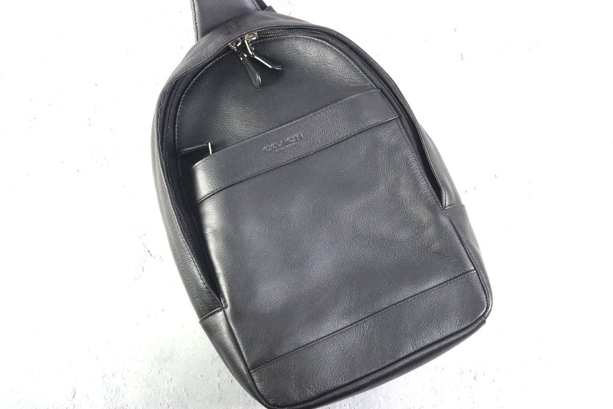 未使用品 COACH コーチ チャールズ ボディバッグ F54770 レザー