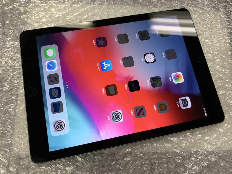 DM569 SoftBank iPad Air 第1世代 Wi-Fi+Cellular A1475 スペース