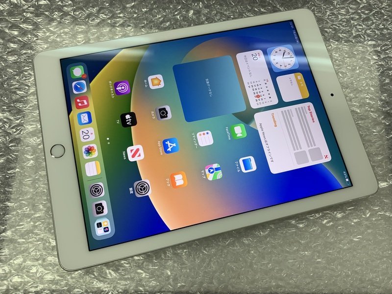 DN650 SIMフリー iPad Pro 9.7インチ Wi-Fi+Cellular A1674 シルバー