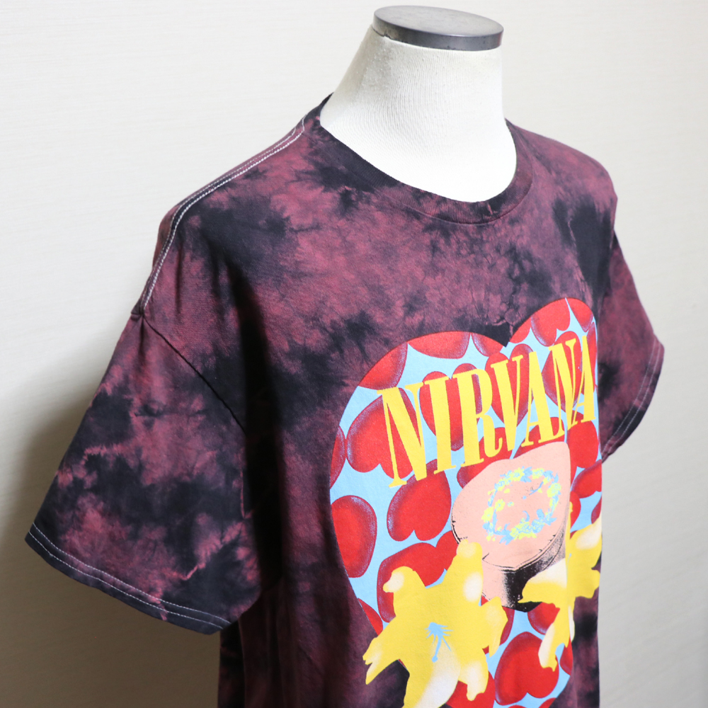 アメリカ購入 新品 NIRVANA ニルヴァーナ Heart Shaped Box ジャケット フォトプリント Tシャツ タイダイ ブラック ワイン XL_画像4