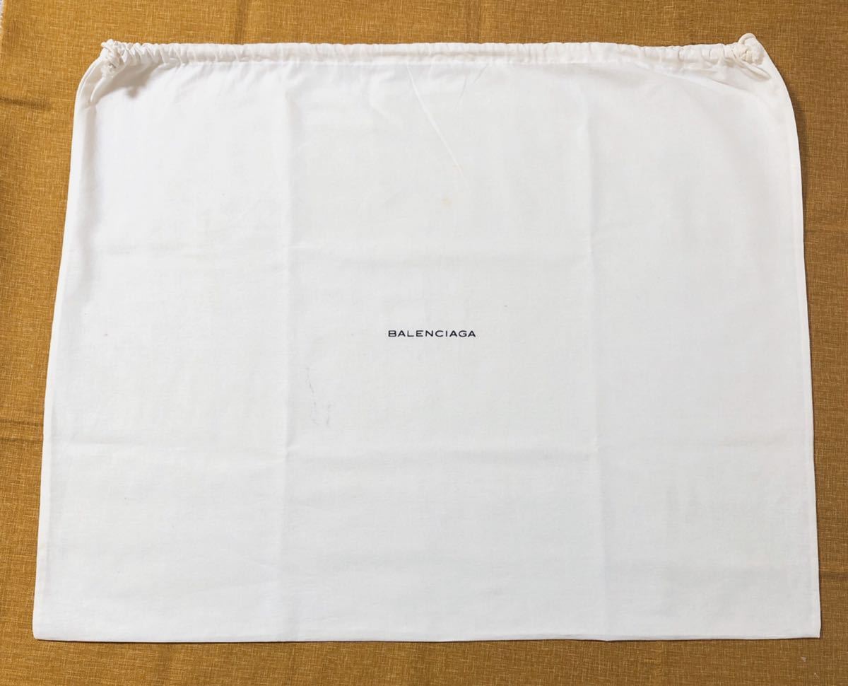 バレンシアガ「BALENCIAGA」 バッグ保存袋（2747）正規品 付属品 内袋 布袋 巾着袋 布製 63×51cm 特大サイズ ホワイト バッグ用 わけあり_画像1