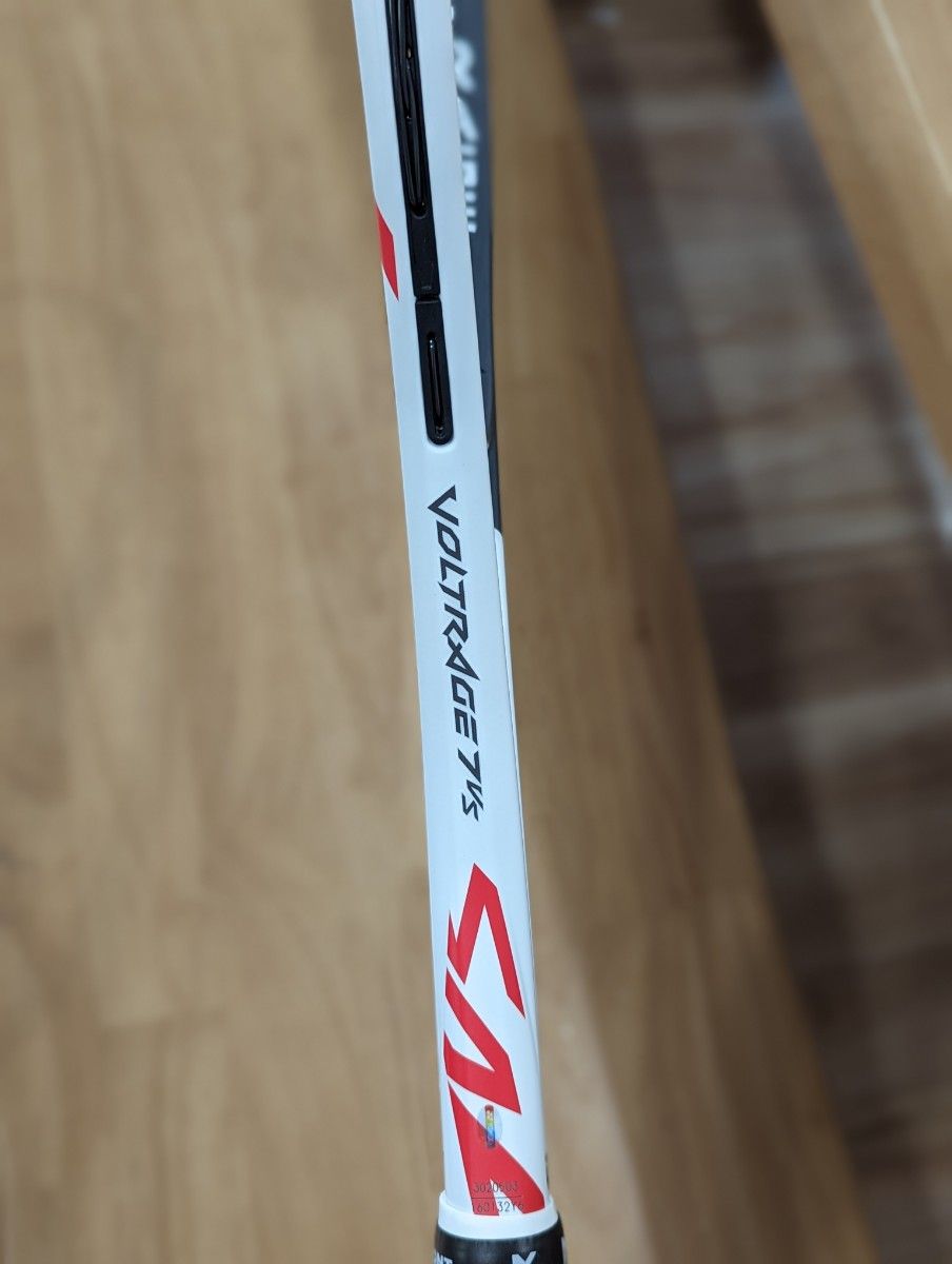 ヨネックス ボルトレイジ7vs バーサス 美品 ソフトテニス ヨネックス ボルトレイジ7vs バーサス 美品 ソフトテニス