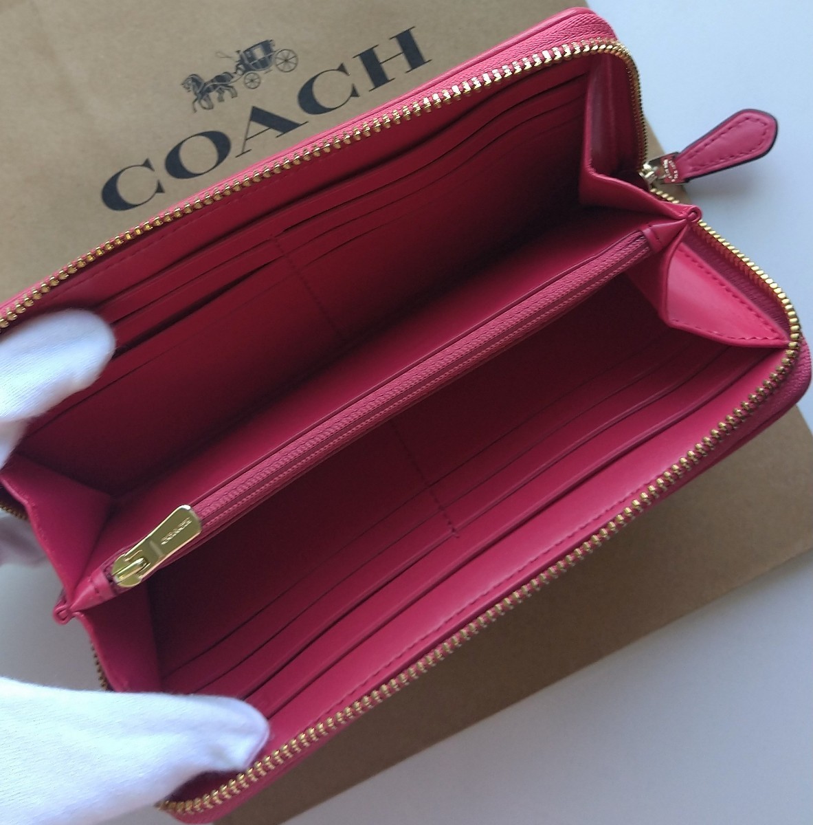 制服 ⭐シグネチャーストラップ付き オレンジ COACH コーチ 長財布 - 小物