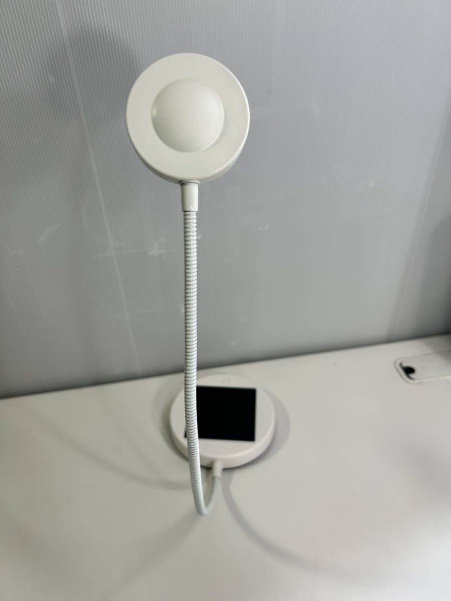 IKEA(イケア) SUNNAN ホワイト LEDテーブルランプデスクランプ 防災グッズ エコ 保管品 No.718の画像4