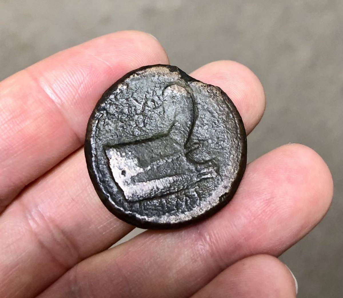 【歴史的古代コイン】古代共和制ローマ 三頭政治　ポンペイウスの肖像入りアス青銅貨_画像8
