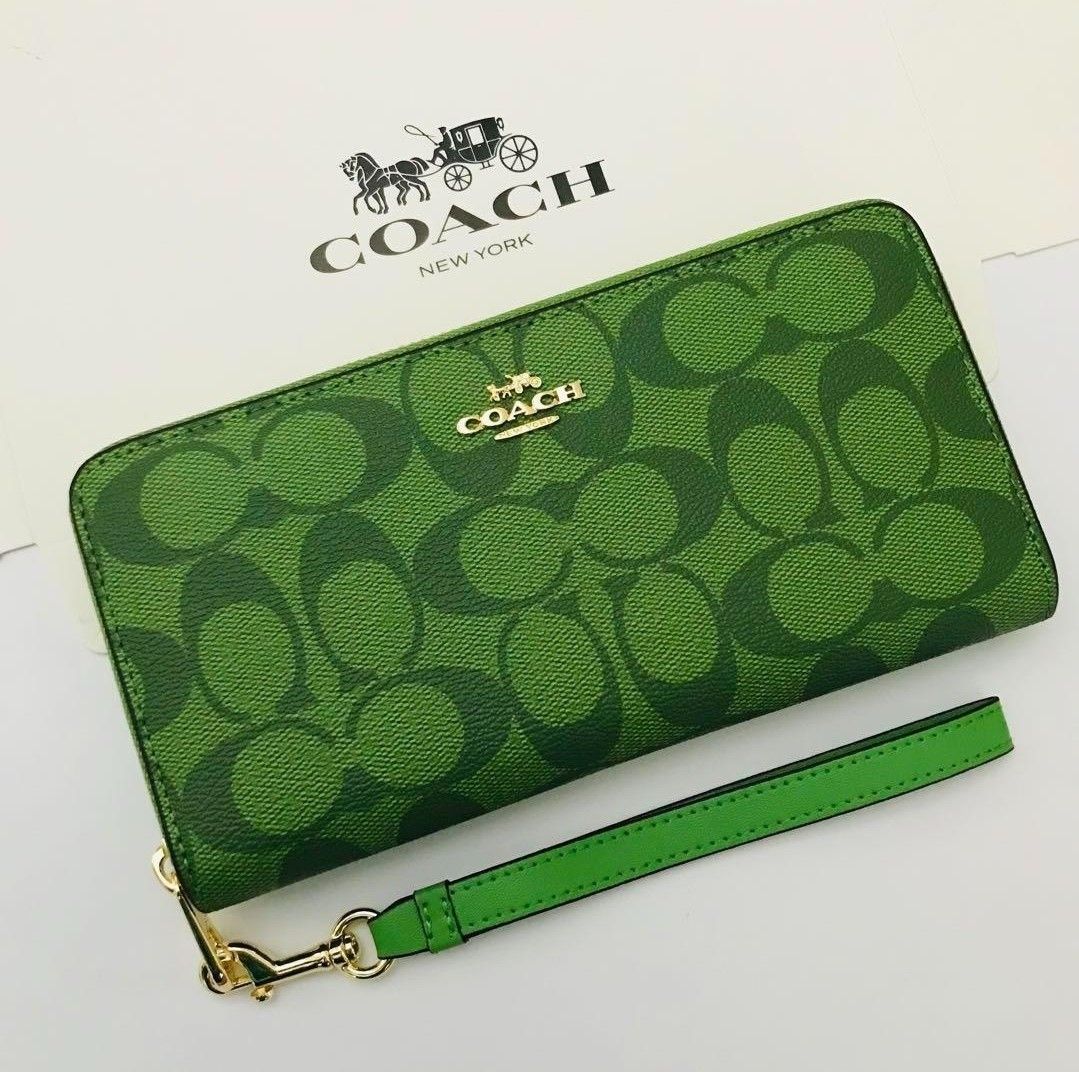 COACH コーチ 長財布 レディースのグリーン色新品財布 おすすめ