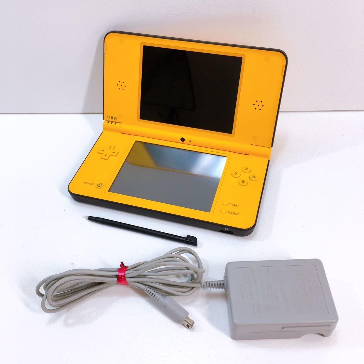 303☆中古☆ Nintendo DSi LL イエロー タッチペン付 充電器付 UTL-001