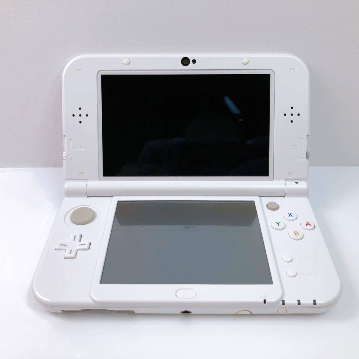 中古New Nintendo 3DS LL 本体 RED パールホワイト