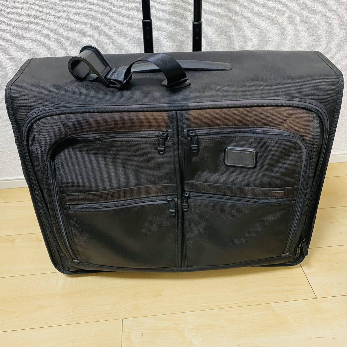 TUMI/ Tumi / carry bag / garment bag / suitcase / business / business trip / travel / black /