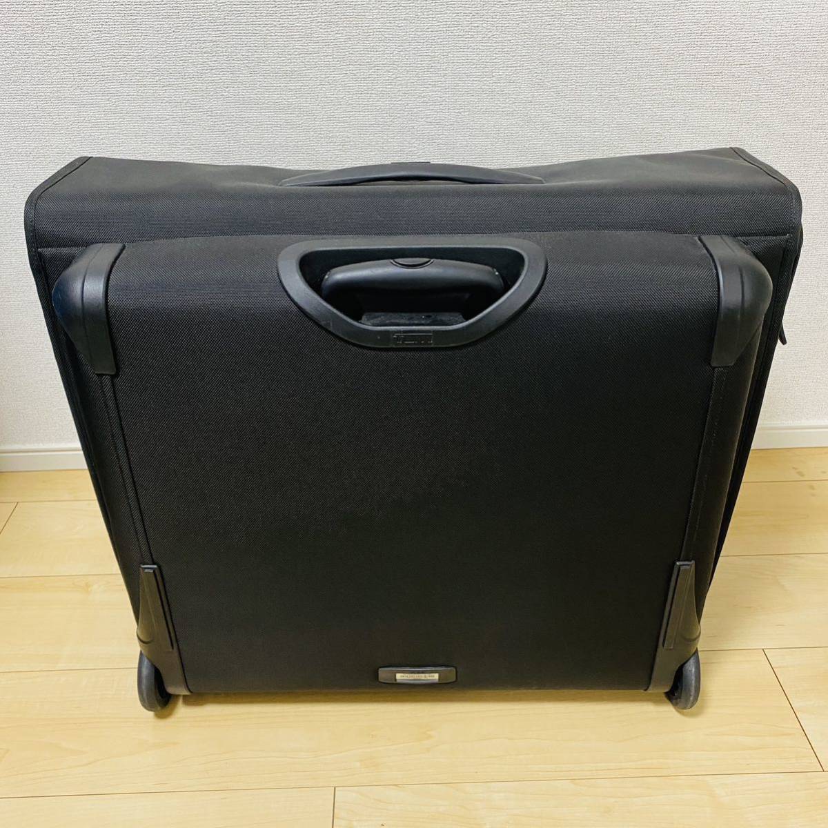 TUMI/ Tumi / carry bag / garment bag / suitcase / business / business trip / travel / black /