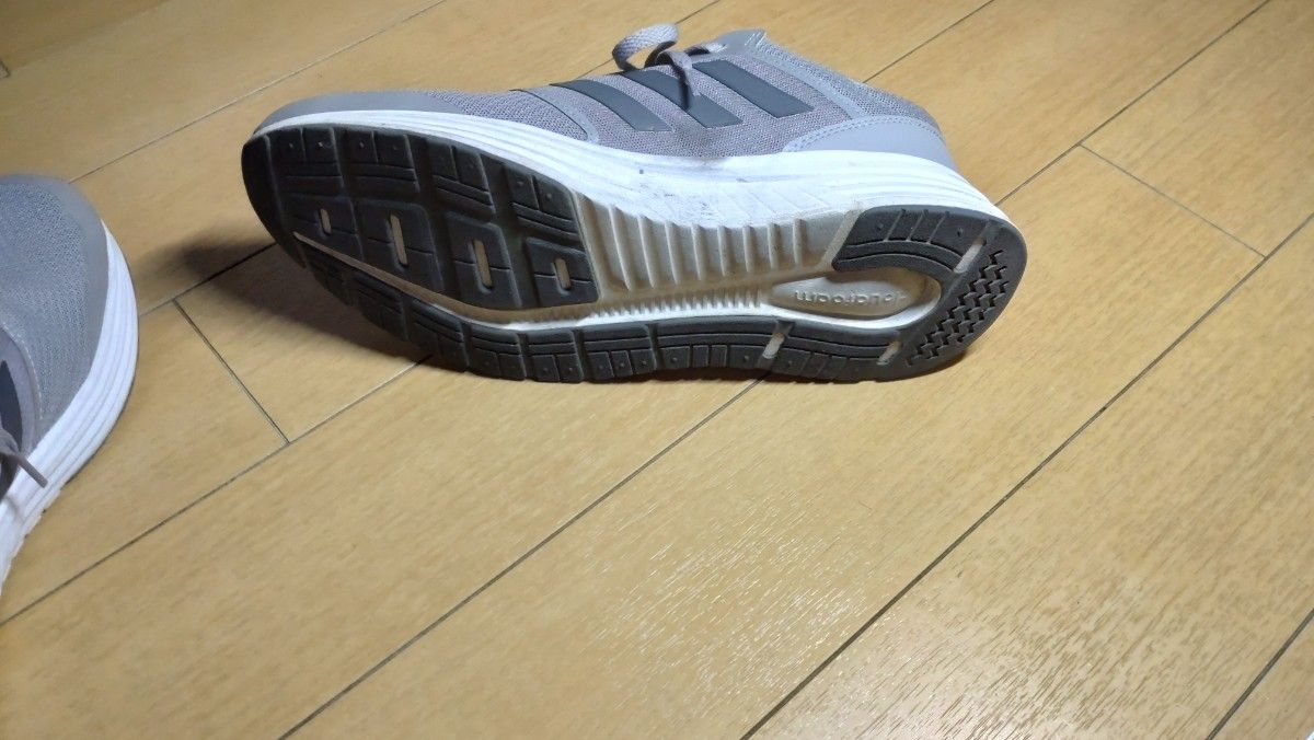  adidasランニングシューズギャラクシー5 kz138