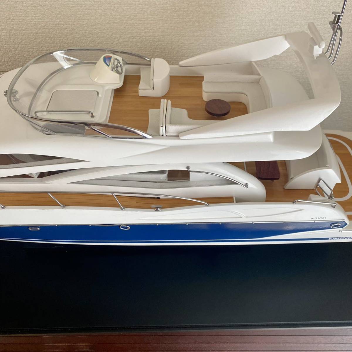 希少 木製模型 クルーザー 船 Sunseeker Manhattan 64 【Wooden Model