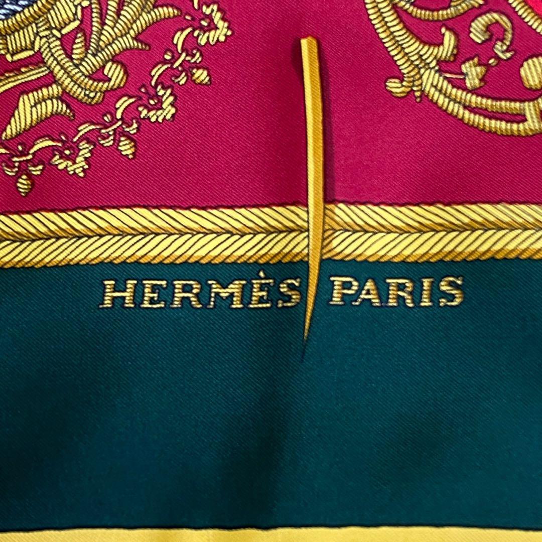 極美品　エルメス　カレ90 パリの紋章　スカーフ　グリーン　ワインレッド　LES ARMES DE PARIS FLVCTVAT NEC  MERGITVR　ゴールド　赤　緑