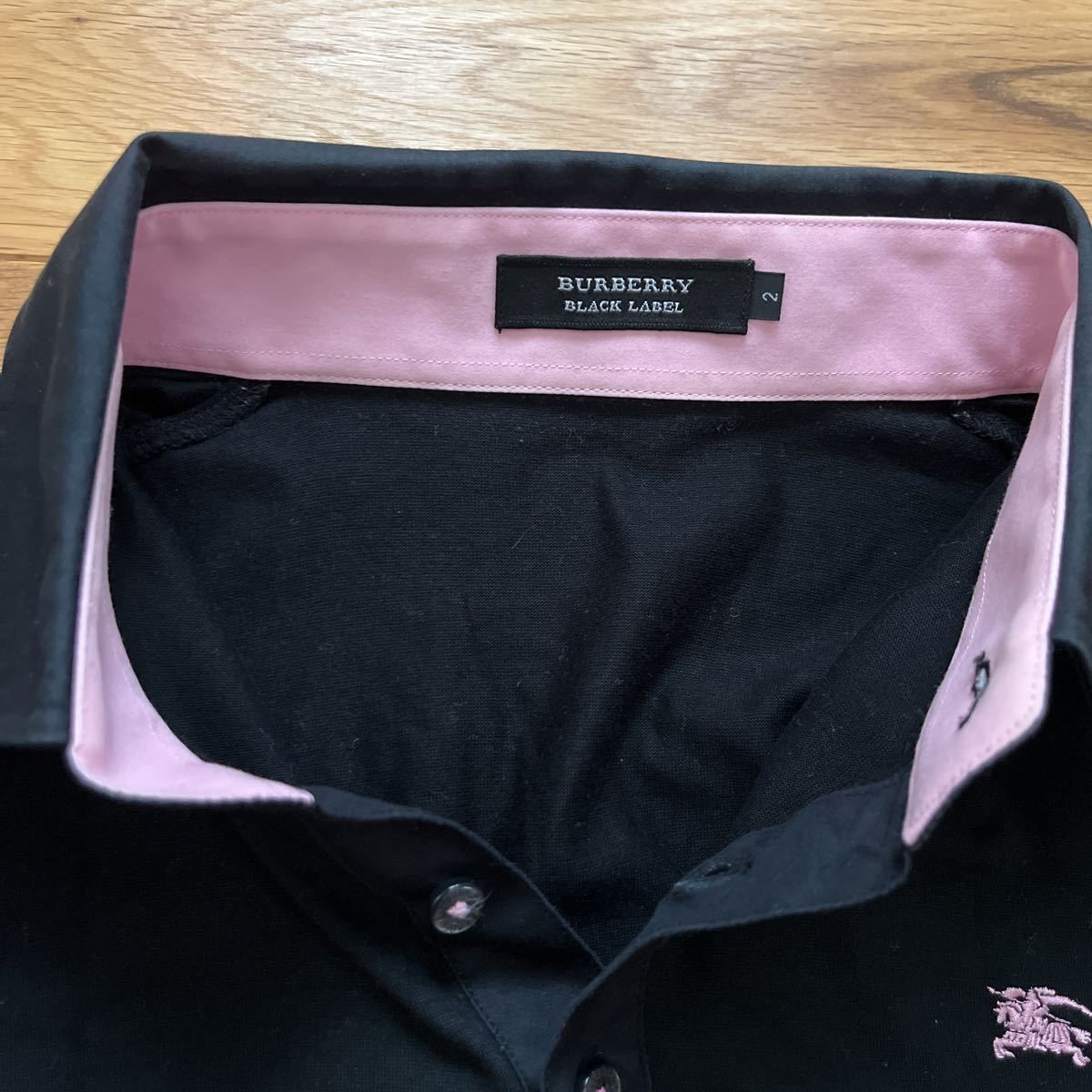 美品★BURBERRY BLACK LABELバーバリーブラックレーベル 半袖ポロシャツ黒ピンクサイズ2_画像5
