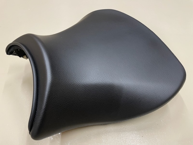 ☆BMW R1200RT LC(水冷) R1250RT 中古品 純正フロントシート(ミドル