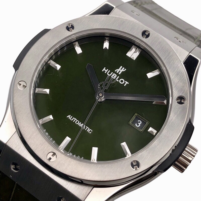 ウブロ HUBLOT クラシックフュージョン　チタニウム　グリーン 542.NX.8970.LR 腕時計 メンズ 中古