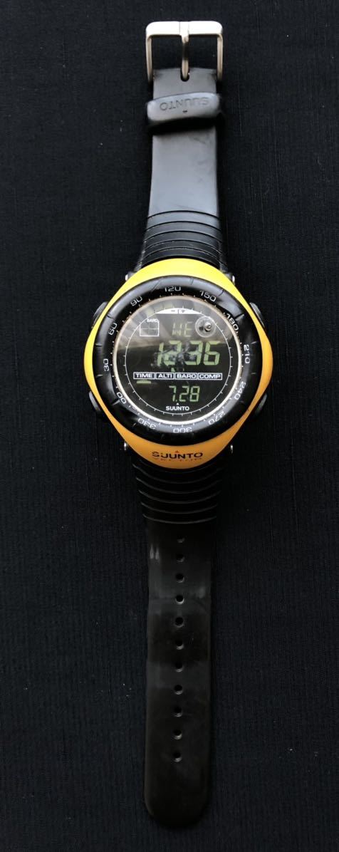  Suunto bekta- clock watch black × yellow outdoor high King mountain climbing ski SUUNTO VECTOR name goods vector .4462
