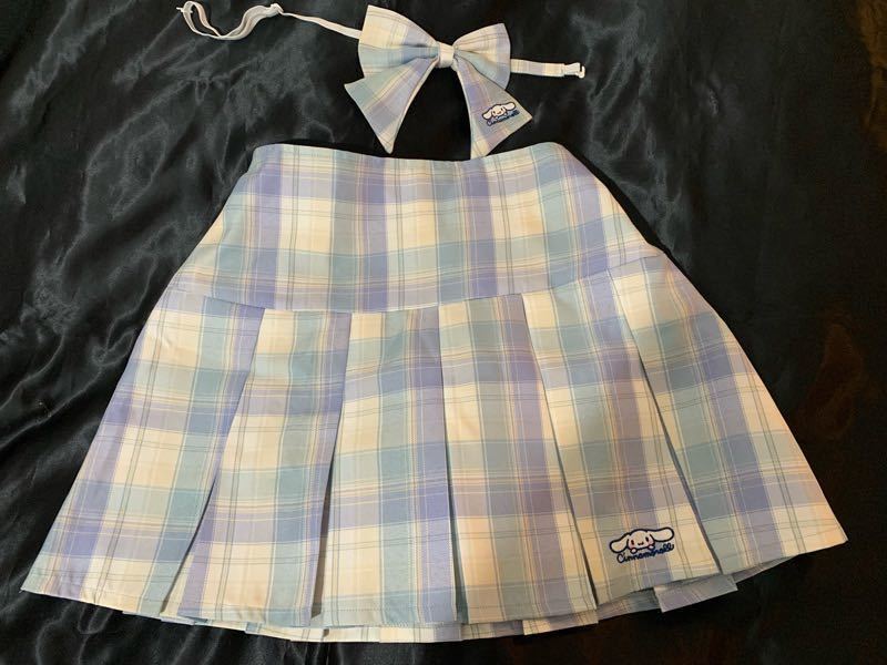 送料込　Ｌサイズ　スカート　リボンタイ スクールリボン ドンキ　サンリオ　ドンキ　コラボ　制服　シリーズ　シナモロール　ブルー　水色