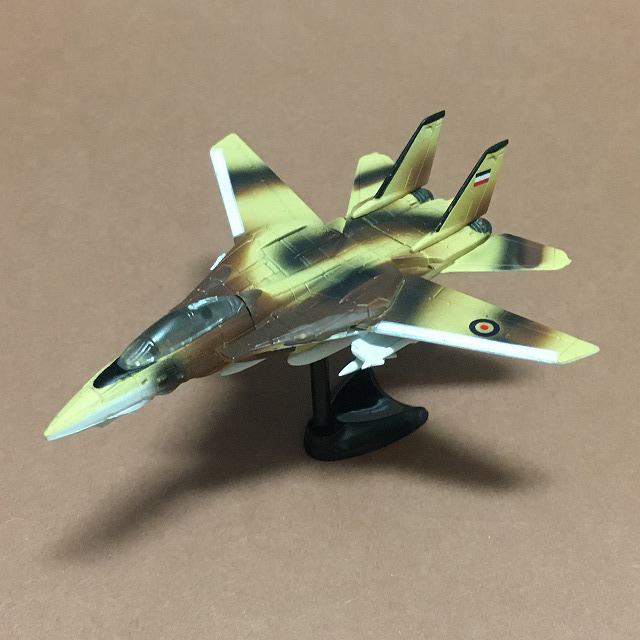 チョコエッグ戦闘機 第4弾 F-14トムキャット　リメイク 彩色違い_画像2