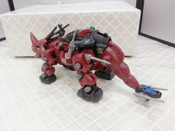 00387 【ジャンク品】TOMY ゾイド ZOIDS ガイロス帝国 レッドホーン(スティラコサウルス型) EZ-004 箱付き 破損あり 通電しません_画像5