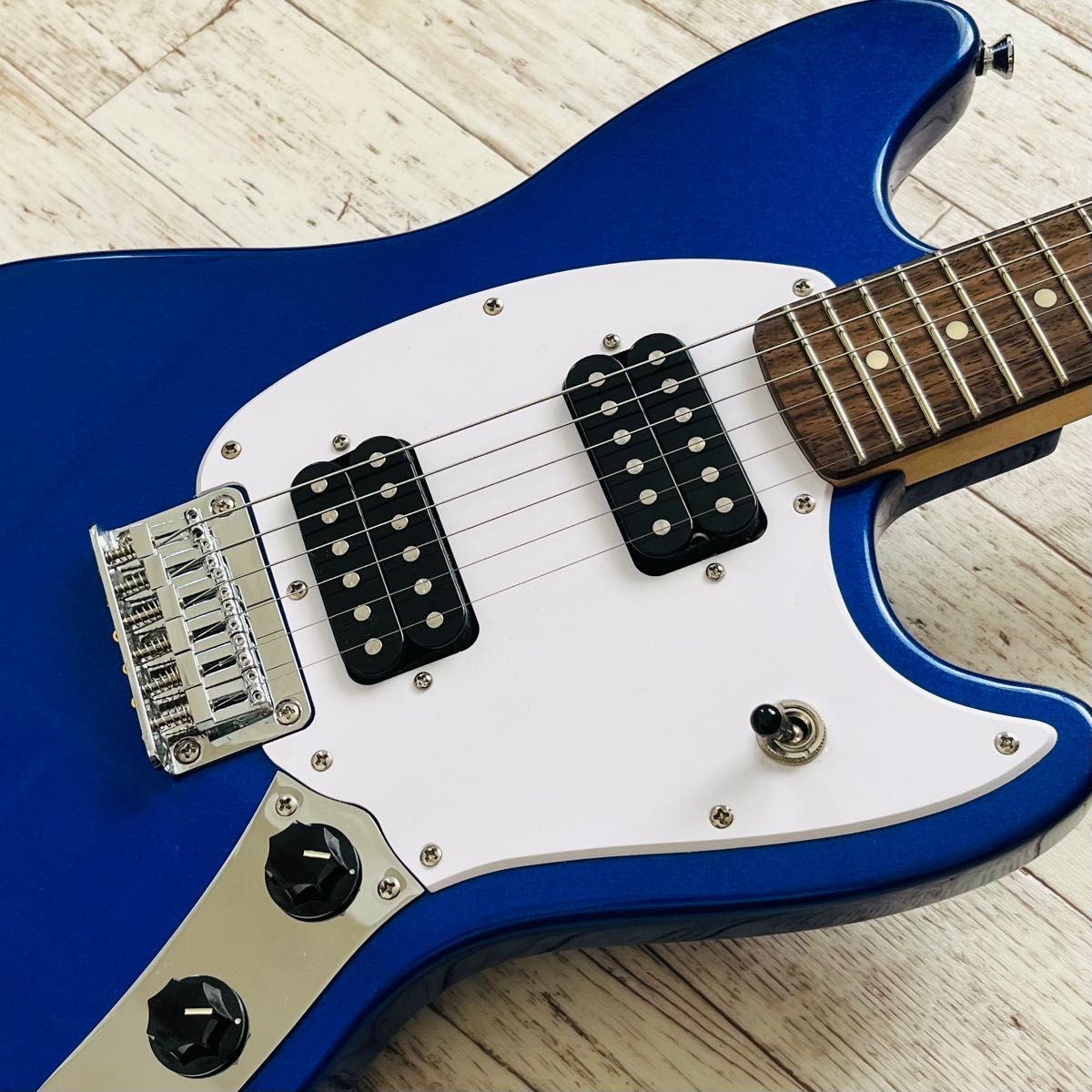 Squier MUSTANG Fender エレキギター　スクワイヤー　フェンダー　ムスタング　スクワイア　ギター　ジャパン