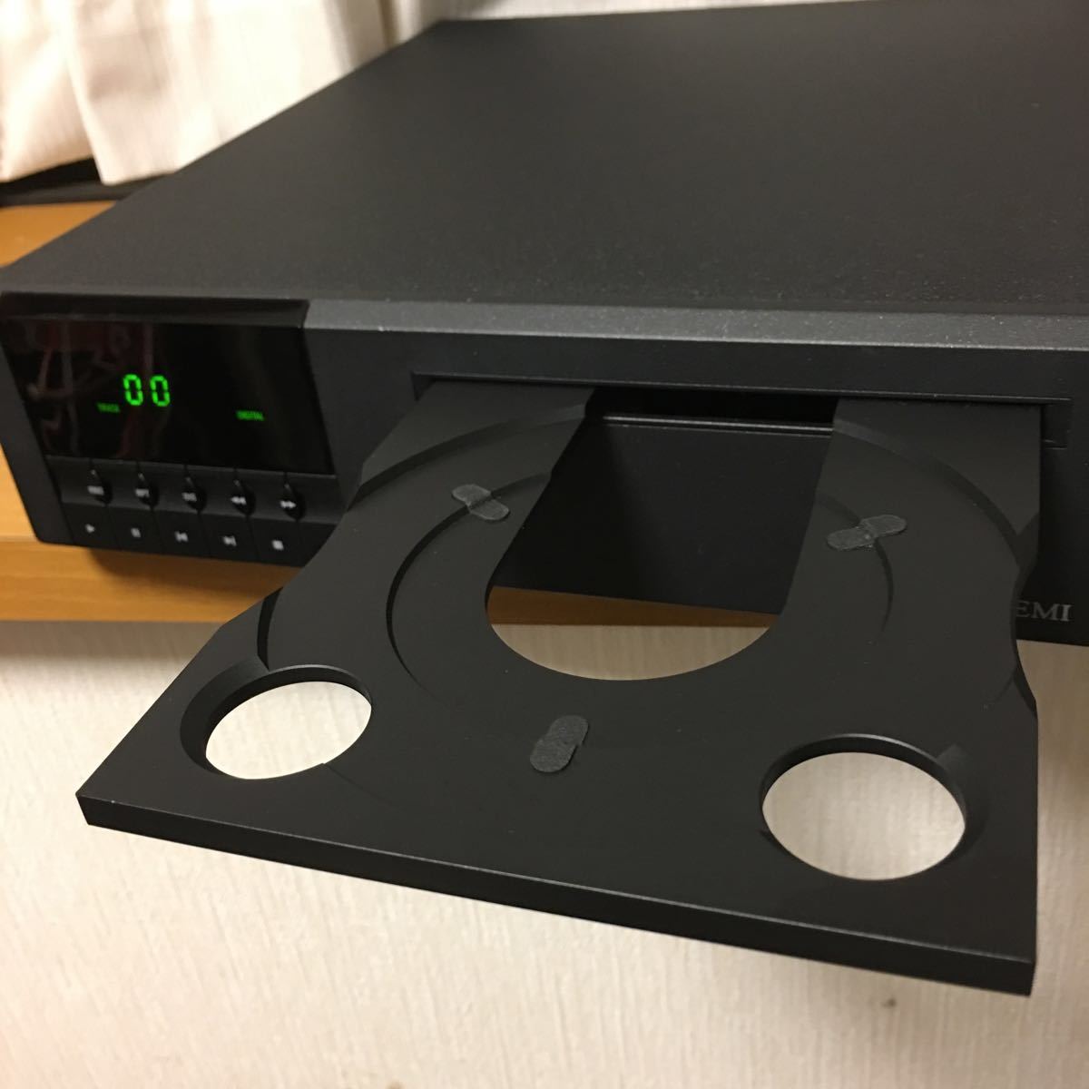LINN IKEMI CD播放器，包括遙控IXOS電纜 原文:LINN IKEMI CDプレーヤー、リモコン付 IXOSケーブル付