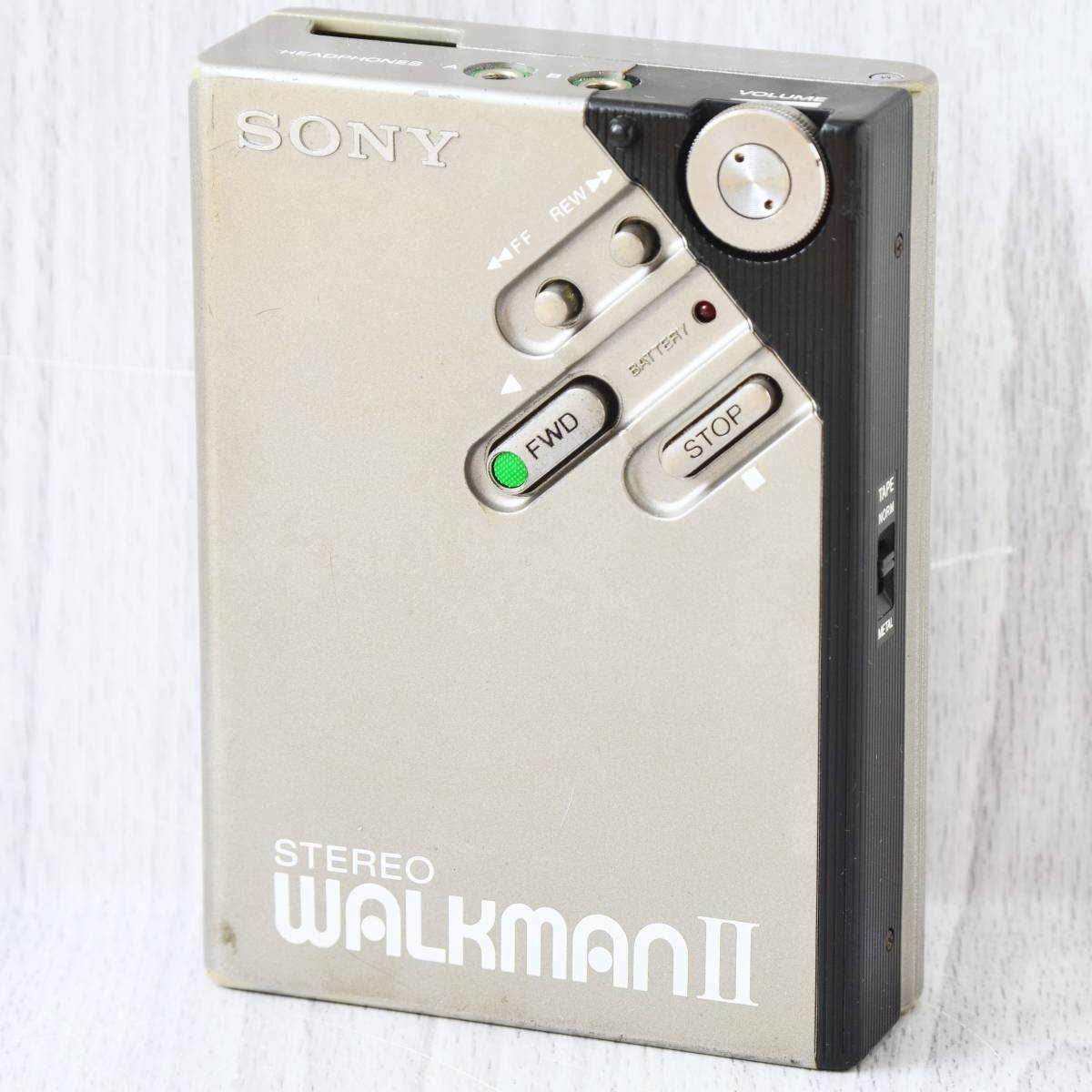 美品! SONY WALKMAN WM-2 カセットウォークマン 銀 ケース付 修理・整備済 完動品