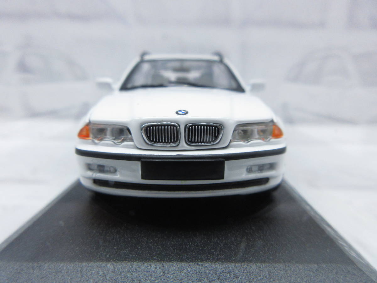 ミニカー　1/43　ミニチャンプス　BMW　328i　ツーリング　1999　ホワイト　モデルカー_画像3