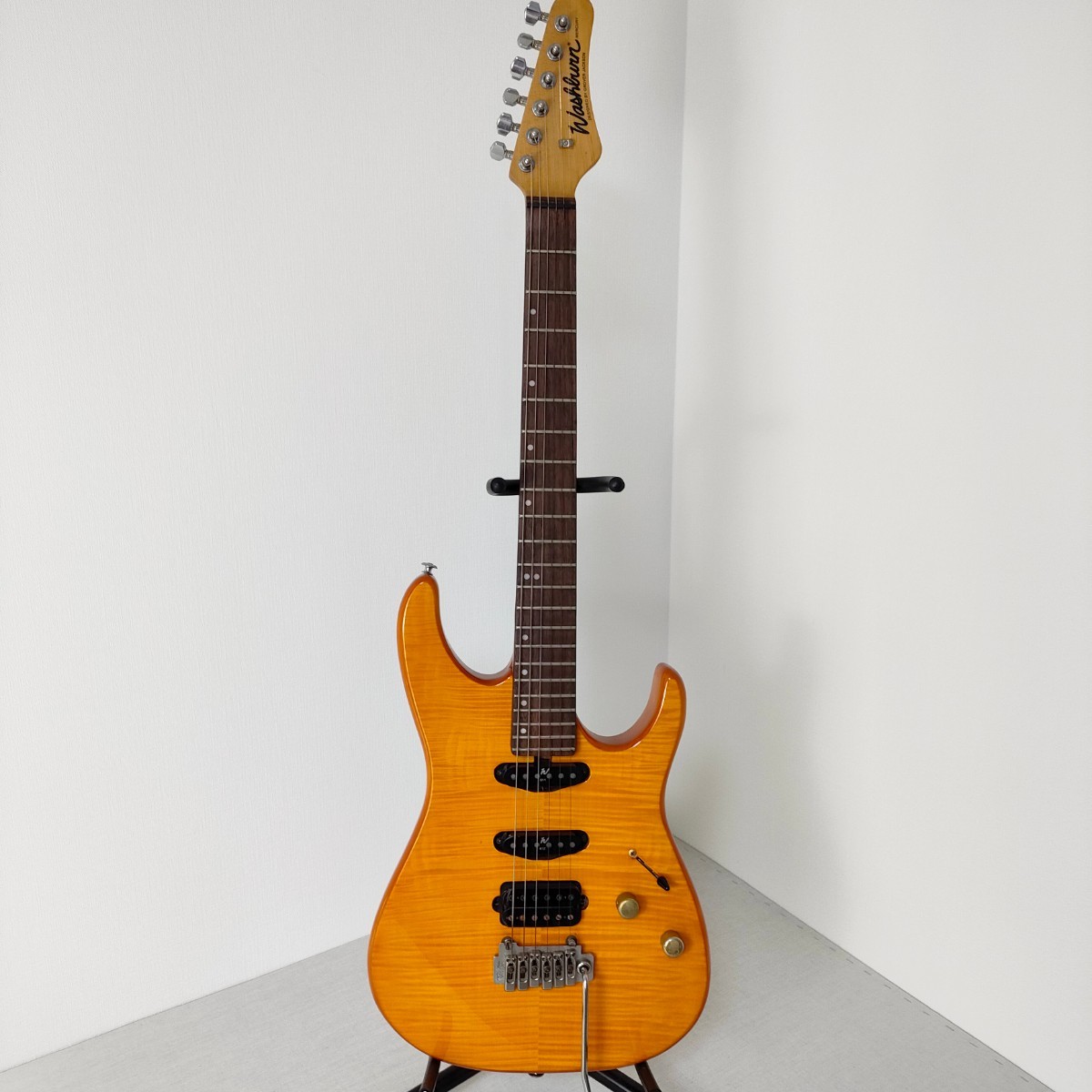 Yahoo!オークション - Washburn MERCURY エレキギター MG 22F Yahoo!オークション - Washburn MERCURY エレキギター MG 22F