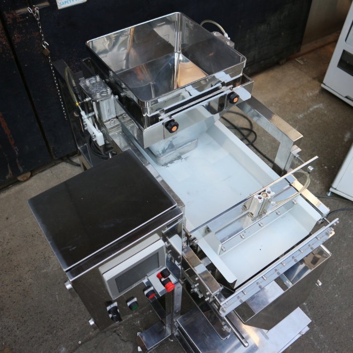 [ used ] flour body filling machine mixer bread cloth cloth [ moving production .] Chiba * free shipping 
