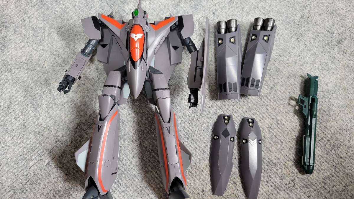 マクロスプラス やまと YAMATO 1/60 完全変形 VF-11B withスーパー