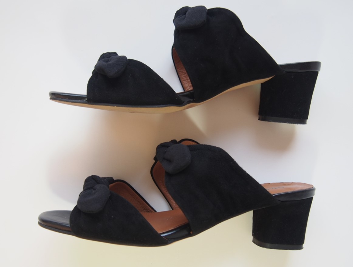  regular price 2 ten thousand *Odette e Odile* pretty 2 step ribbon * black * soft material mules sandals 37otetoeoti-ru/sue-do/ square tou futoshi heel 