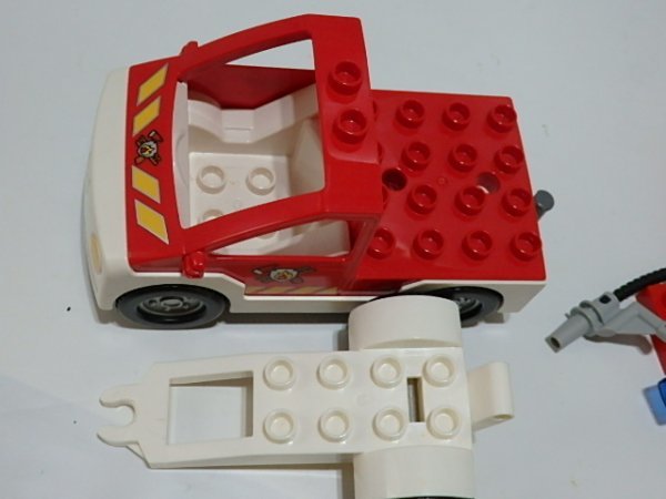 #2009 Lego Duplo транспортное средство машина пожарная машина тяга / лестница / шланг / бак /pa карты #.....