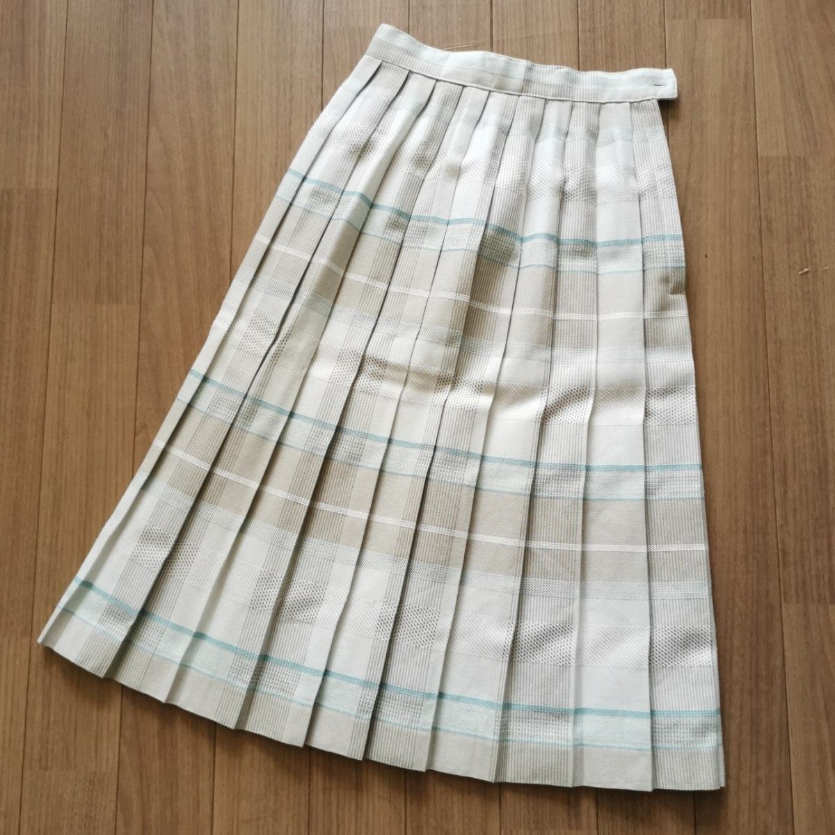 60s USA輸入古着　日本製　春の女学生プリーツスカート　水色　白　ホワイト  チェック柄 ミモレ丈 ボックスプリーツスカート