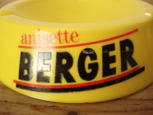 BERGER 灰皿 黄色 お酒 ノベルティ アッシュトレイ 陶器製 アンティーク ヴィンテージ 蚤の市 雑貨_画像2