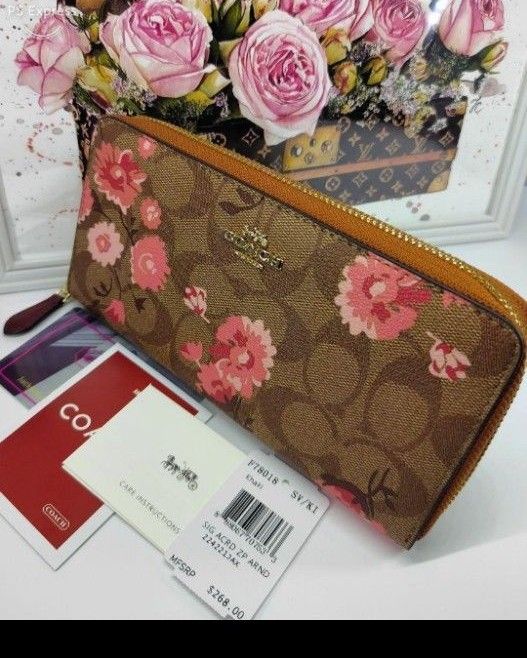 ■未使用■F78018 COACH コーチ 長財布 カーキ ／ コーラルマルチ ( 花柄 ) ピンク