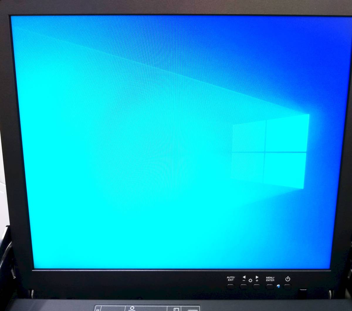 □複数品 NEC 17インチ LCD コンソールユニット N8143-106 17型 □複数品 NEC 17インチ LCD コンソールユニット N8143-106 17型