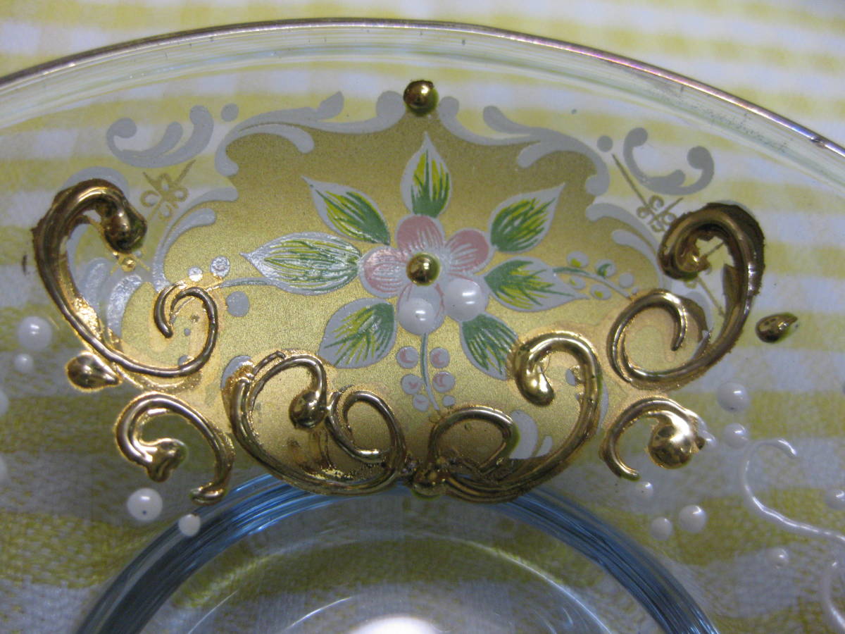 未使用品！ ガラス 灰皿 小皿 可愛い 花柄 金色 使いの画像5